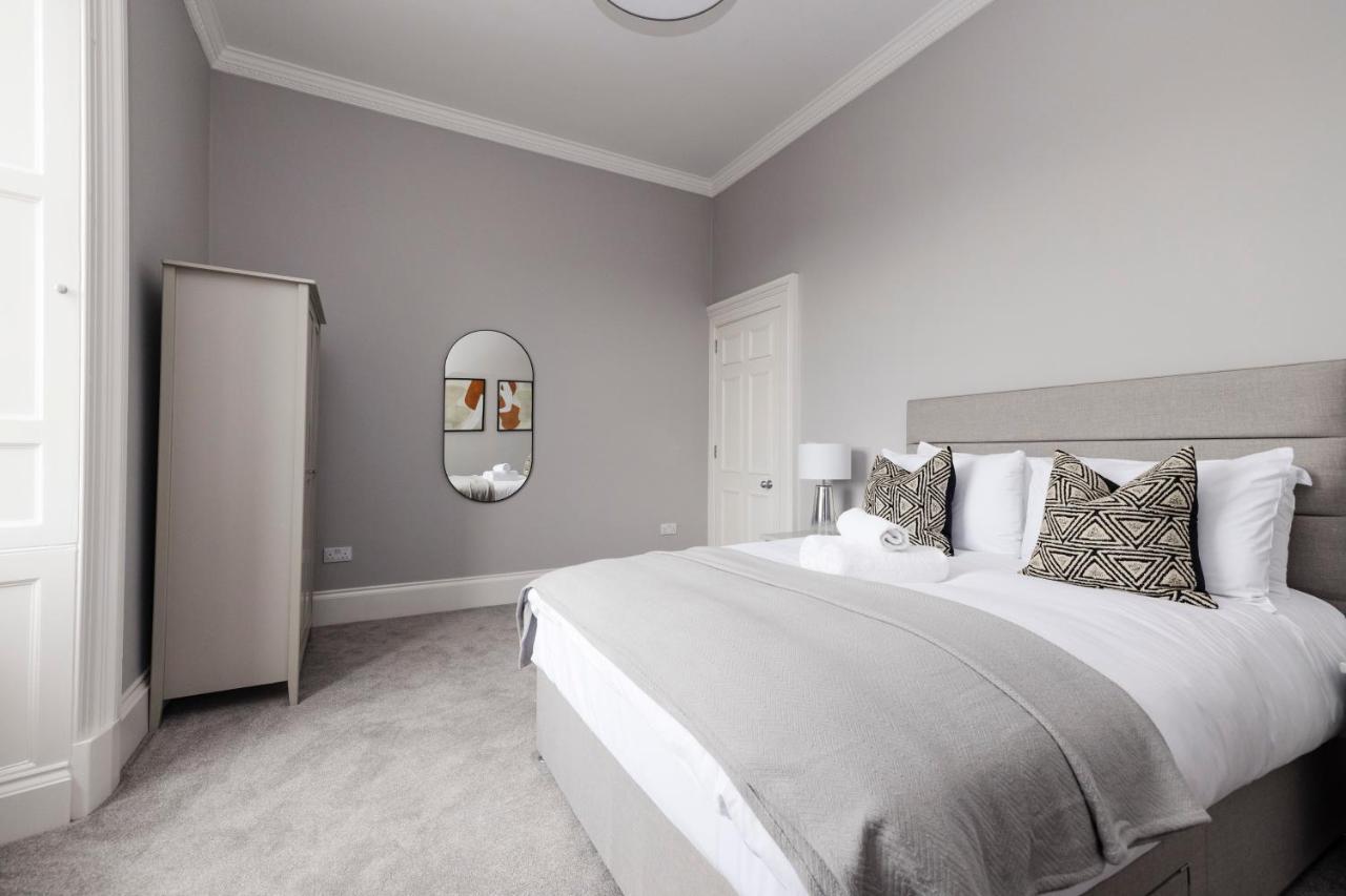 Joivy Luxurious Apt On Notable George Street Edimburgo Exterior foto