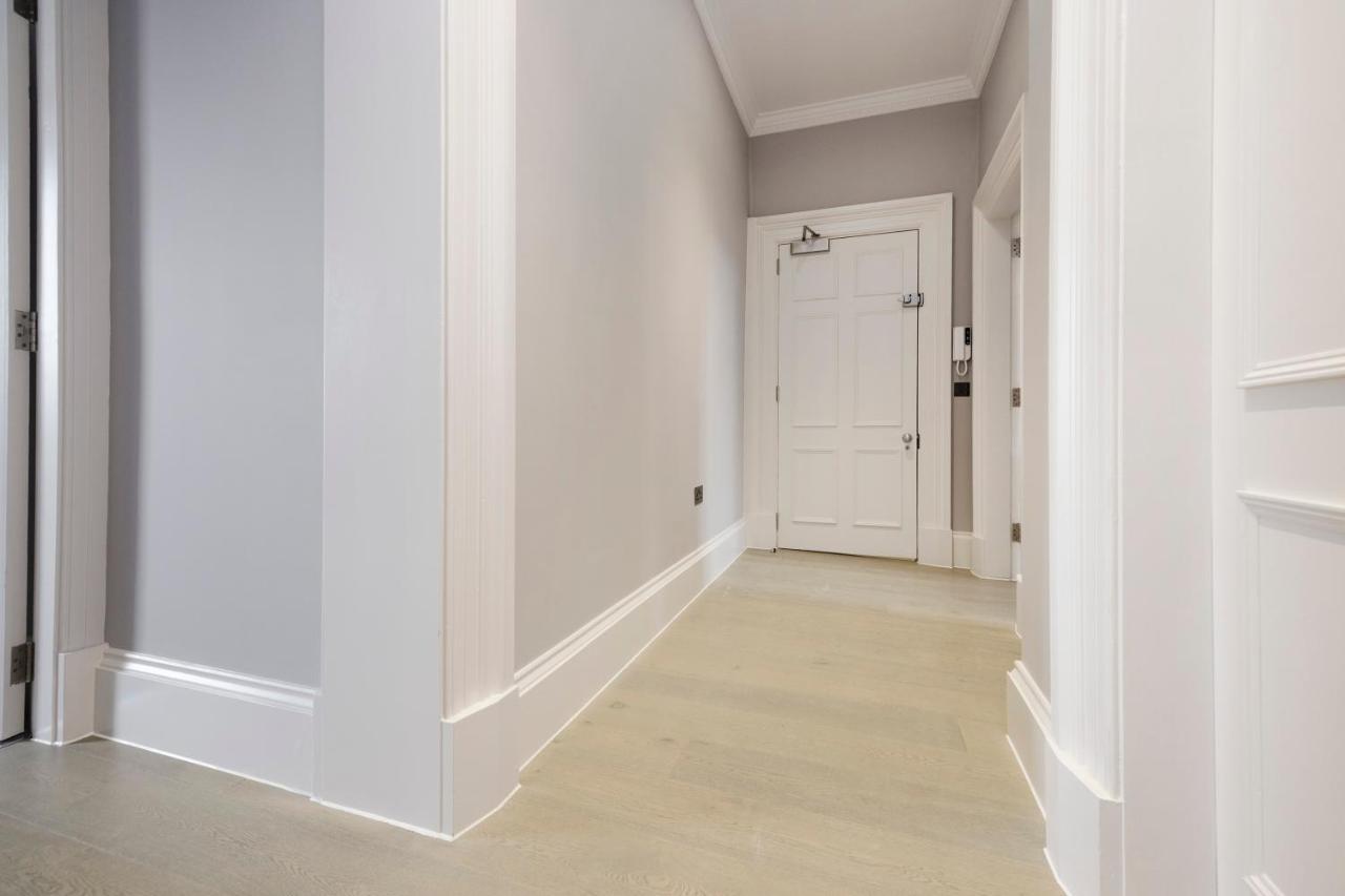 Joivy Luxurious Apt On Notable George Street Edimburgo Exterior foto