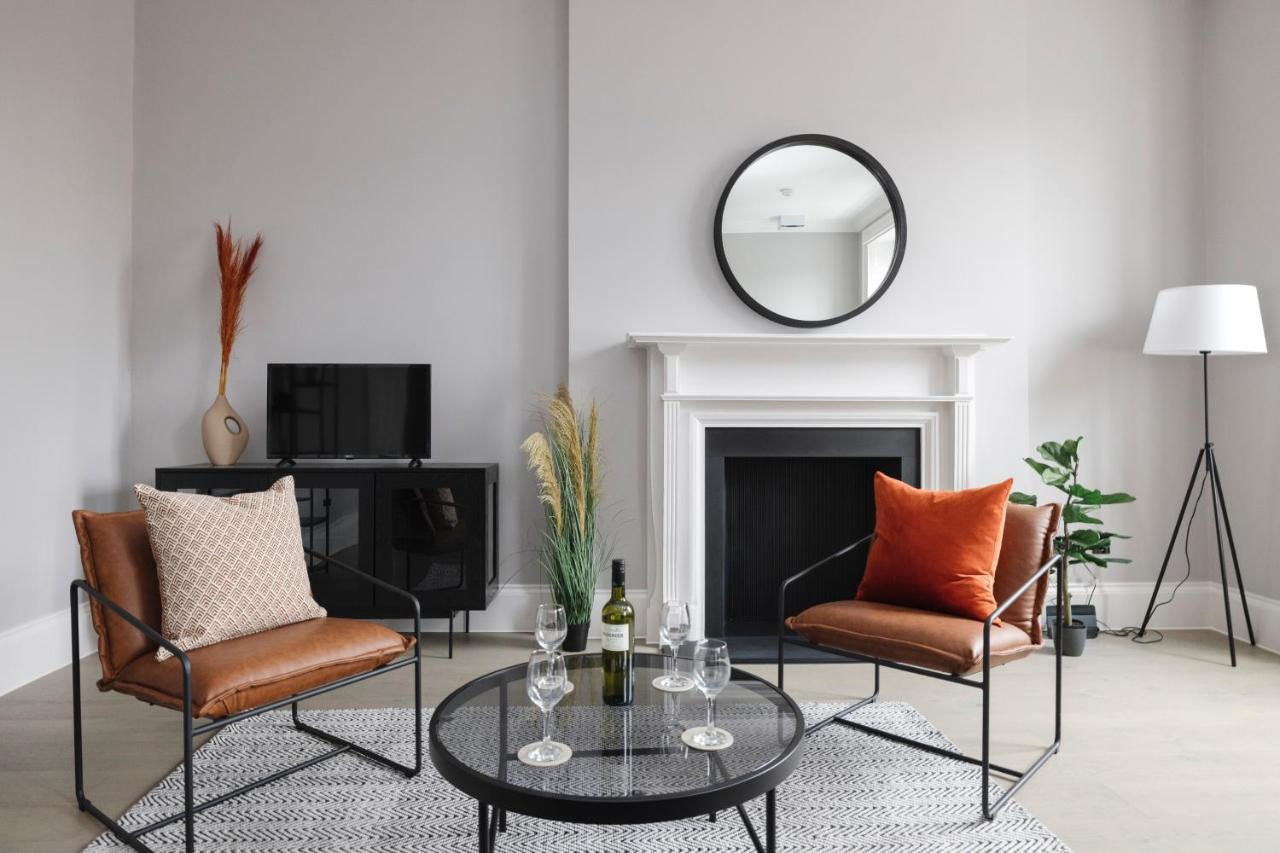 Joivy Luxurious Apt On Notable George Street Edimburgo Exterior foto